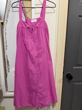 XiRENA Fuchsia Tie-Front Midi Dress